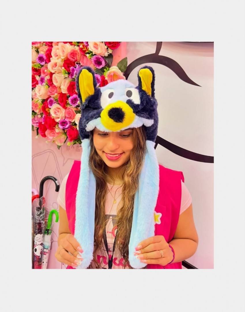 Caciula pentru copii, model Bluey, leduri si miscari din urechi, blue