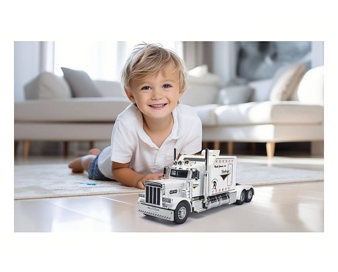 Camion metal mecanic, model Peterbilt Heavy Truck 389, faruri luminoase, sunete, usi mobile, capota mobila, scara 1:24, alb, 24 cm