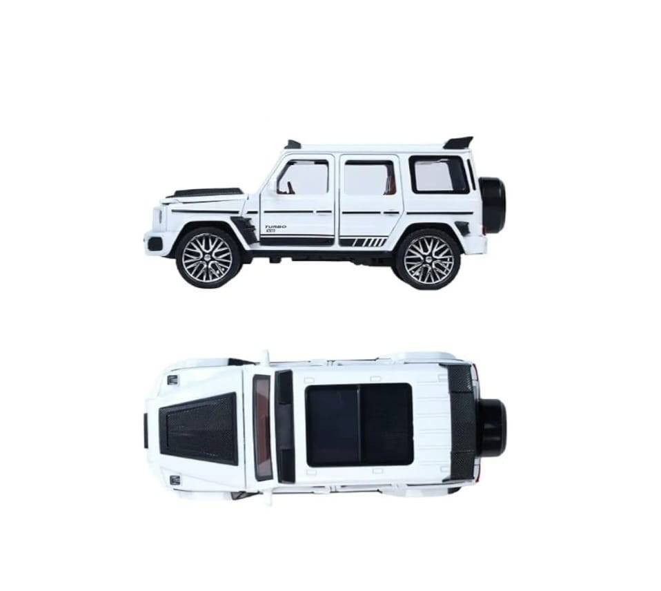Masinuta metal mecanica, tip Mercedes Benz G800 Legierung, scara 1:32, 3 sunete, usi mobile, capota mobila, portbagaj mobil, alb, 14 cm