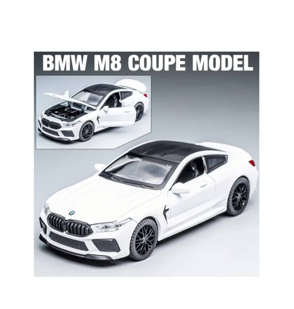 Masinuta metalica mecanica, tip BMW M8 Coupe, scara 1:32, lumini si sunete, usi mobile, capota mobila, portbagajul mobil, alb, 15 cm
