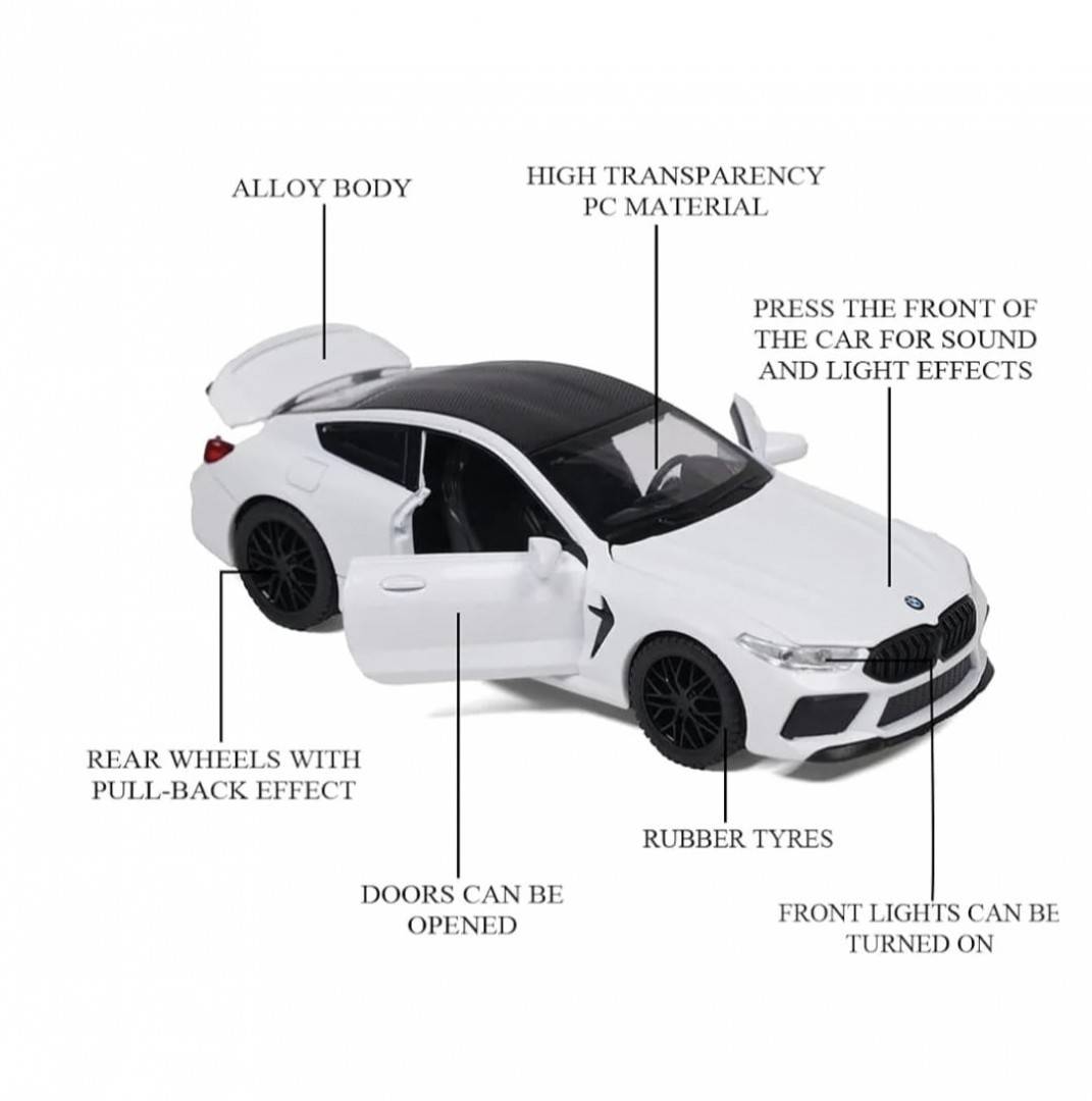 Masinuta metalica mecanica, tip BMW M8 Coupe, scara 1:32, lumini si sunete, usi mobile, capota mobila, portbagajul mobil, alb, 15 cm