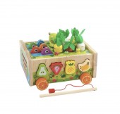 Jucarie de tras din lemn cu sortator pescuit,6 viermi, 10 fructe, 6 legume, multicolor, 18 luni+